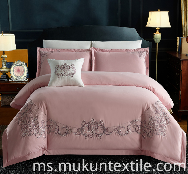  Cotton Embroidery Bedding Set